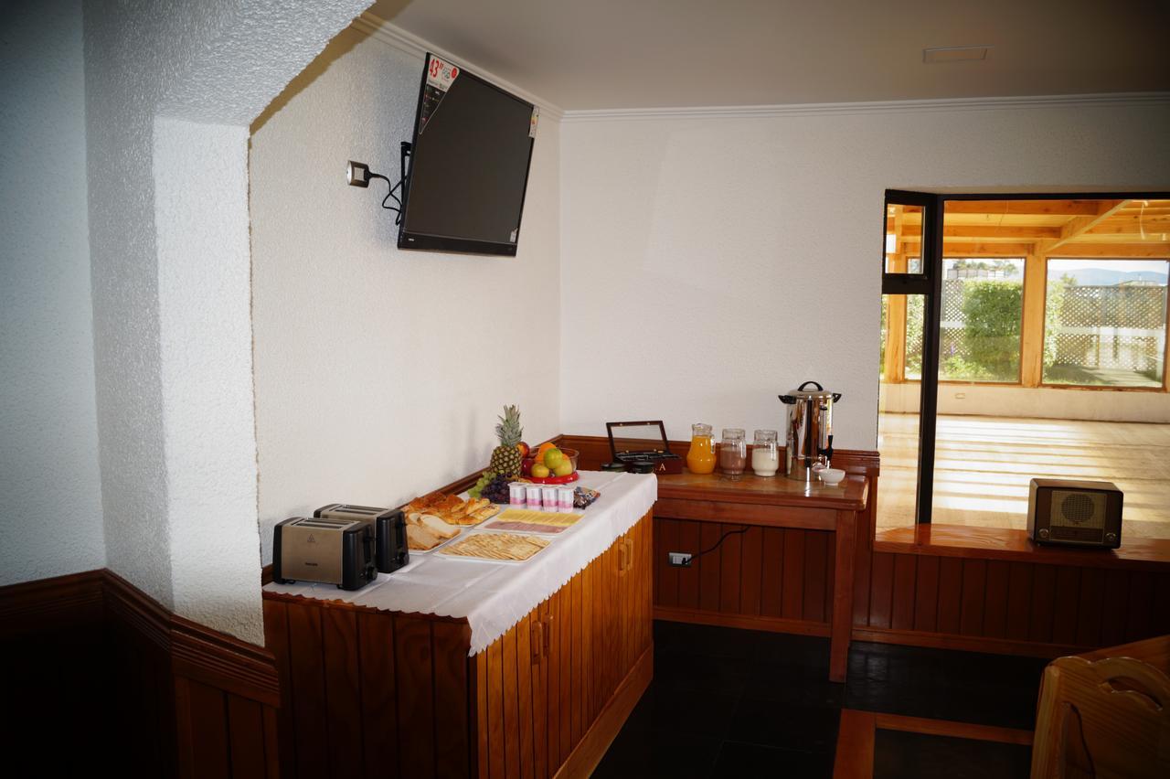Hostal Doble E Patagonia Puerto Natales Exterior photo